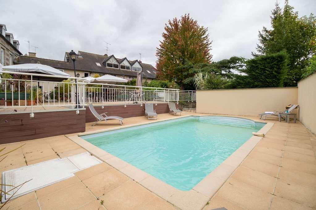 Brit Hotel Le Cygne Saint-Hilaire-du-Harcouët Facilidades foto